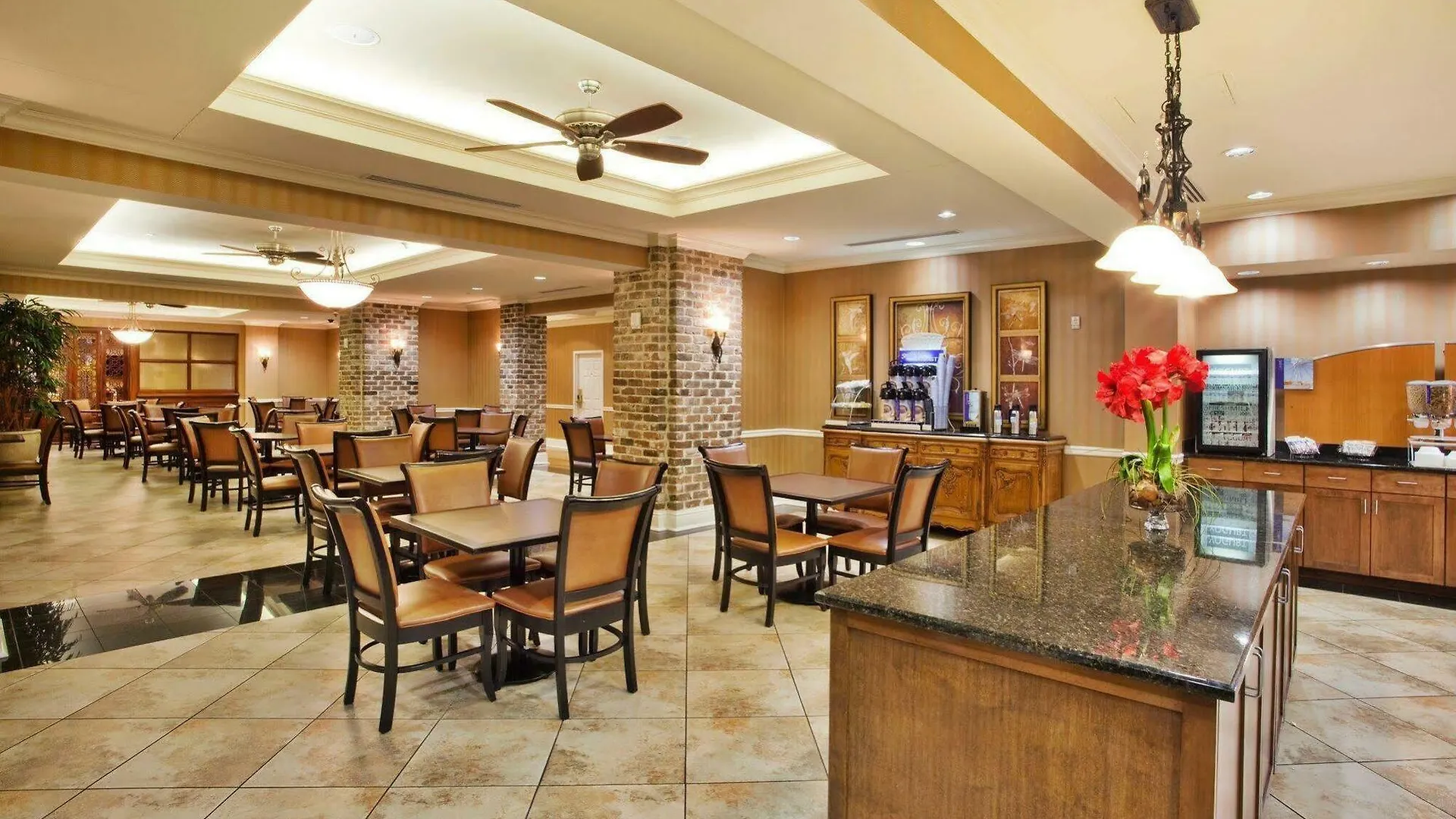 Holiday Inn Savannah Historic District By Ihg États-Unis