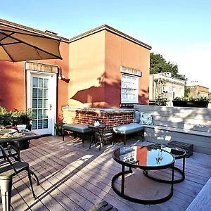  Apartment Sprawling Penthouse With Rooftop Deck Blocks From The River