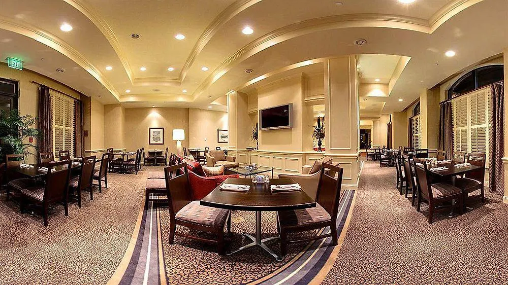 Holiday Inn Savannah Historic District By Ihg 3*,